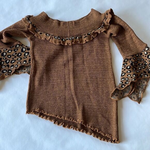 French Asymmetrical Sweater with Bell Sleeves, Wide Collar, Animal Print - Picture 6 of 6